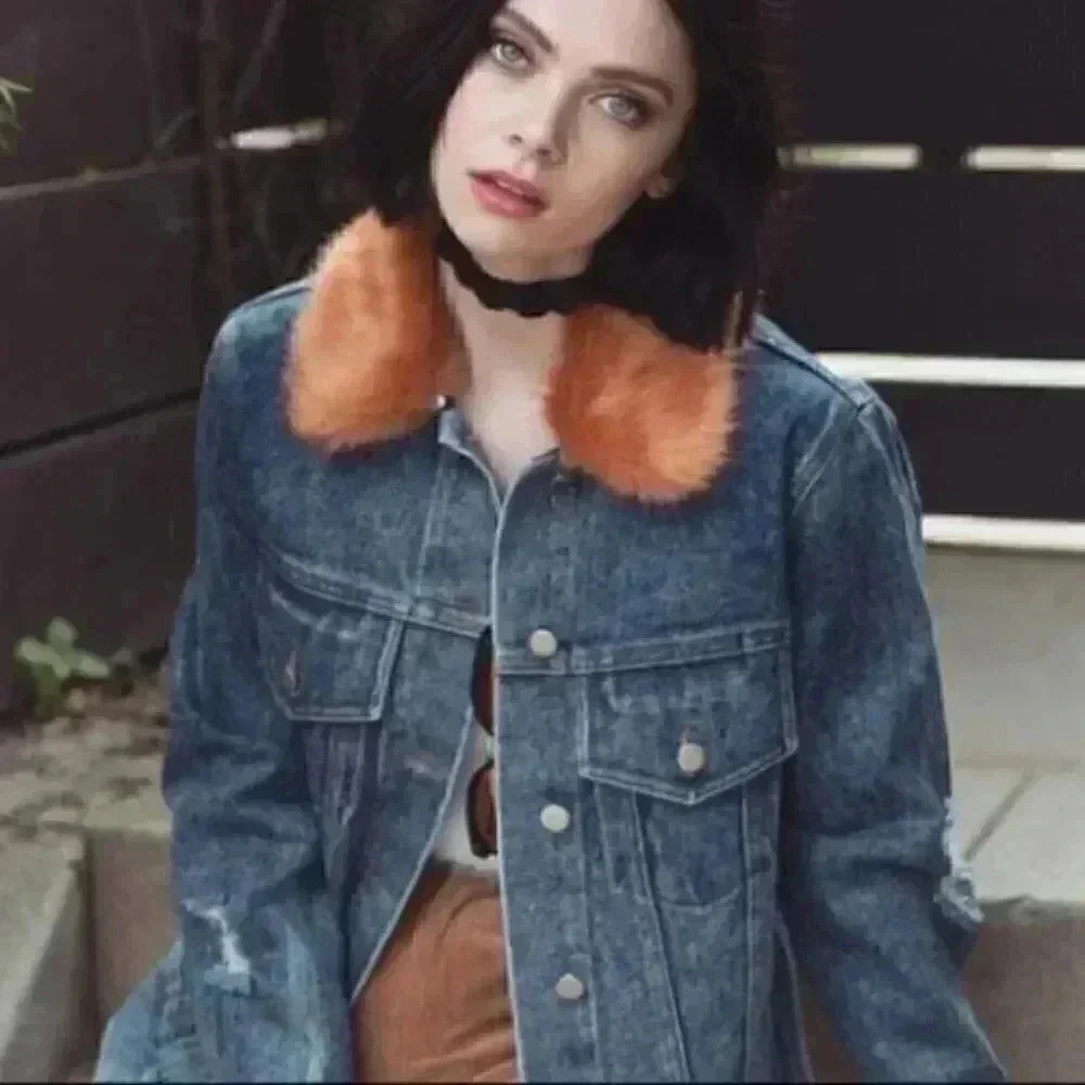 DENIM JACKET REMOVEABLE FUR COLLAR